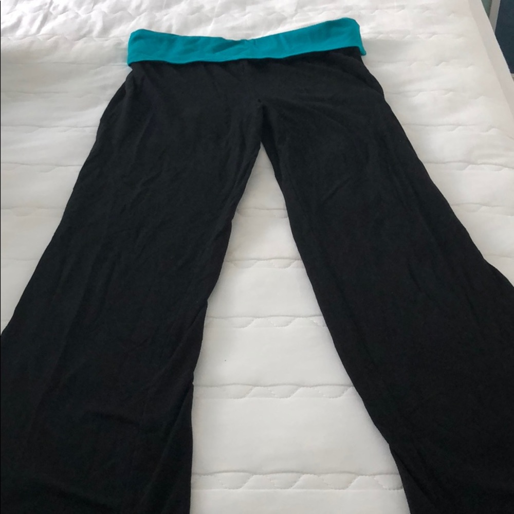 yoga pants